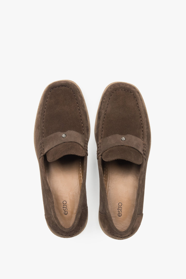 Brown loafers for women with a soft, collapsible heel, crafted from high-quality premium Italian velour.