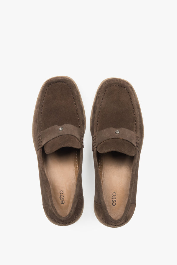 Brown loafers for women with a soft, collapsible heel, crafted from high-quality premium Italian velour.