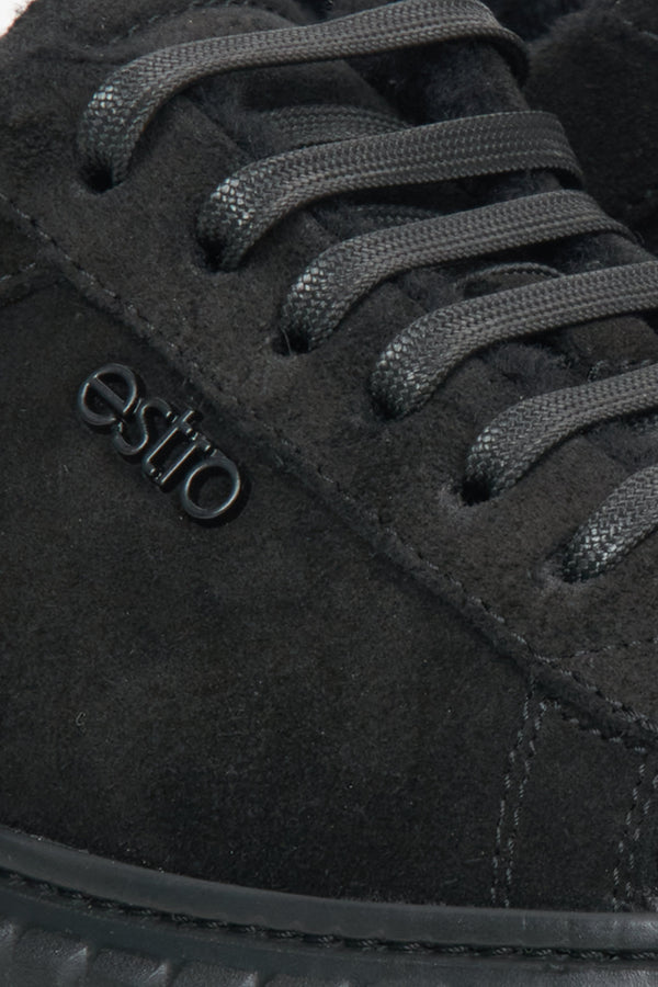 Women's low-top winter sneakers Estro - a close-up on details.