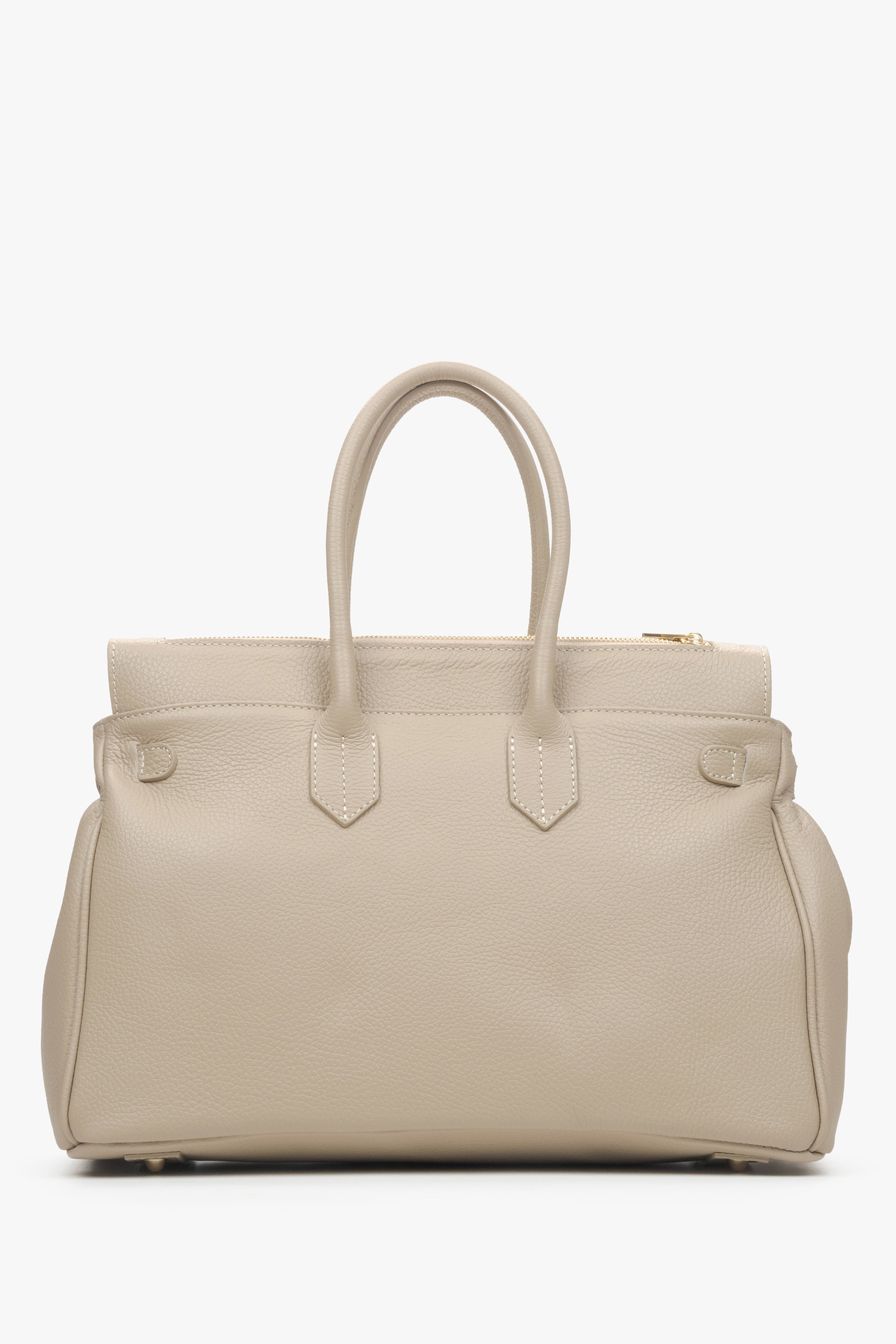 Stylish women's satchel in beige, crafted from high-quality Italian genuine  leather, offered by Estro in their premium line.