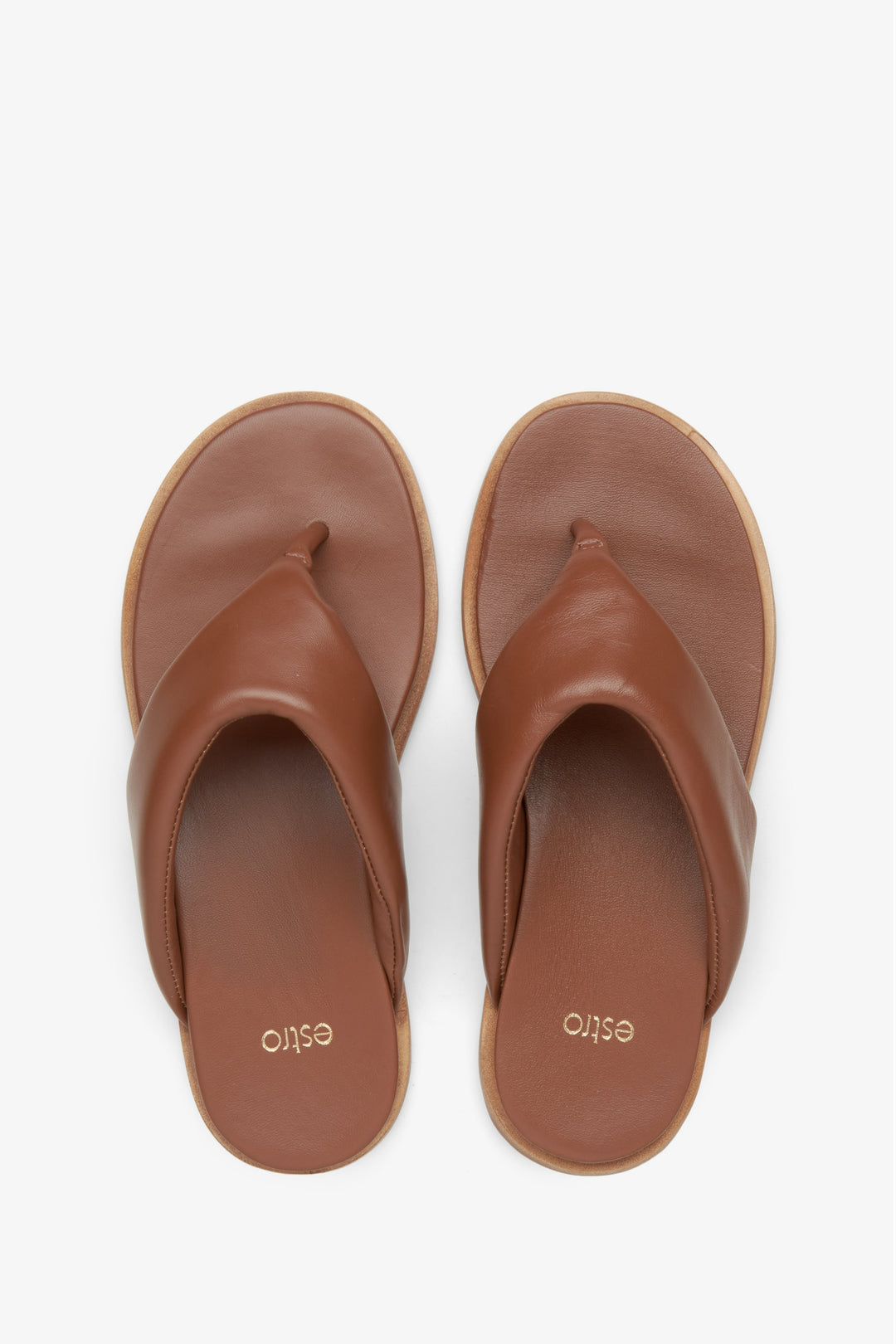 Women's brown leather thong slide sandals Estro - presentation from above.