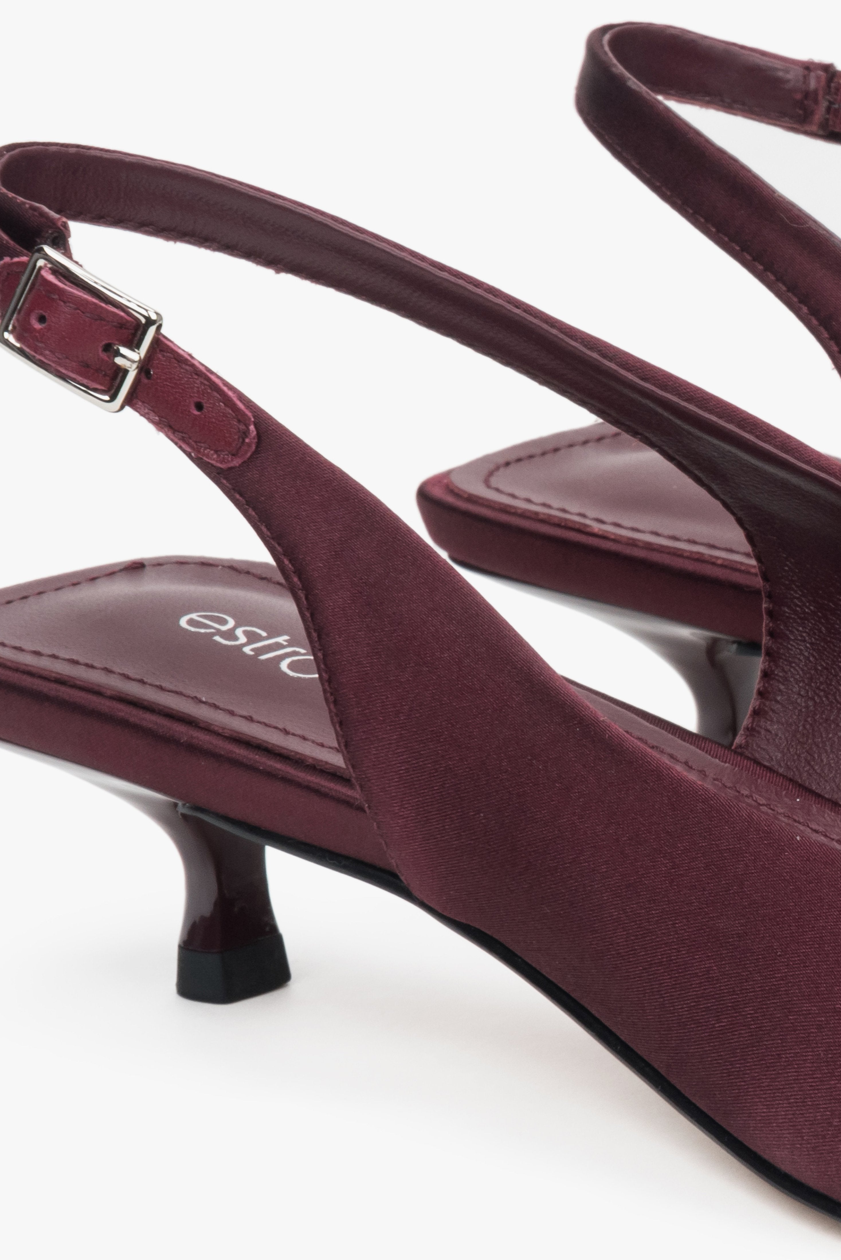 Burgundy women’s slingback pumps by Estro – heel close-up.