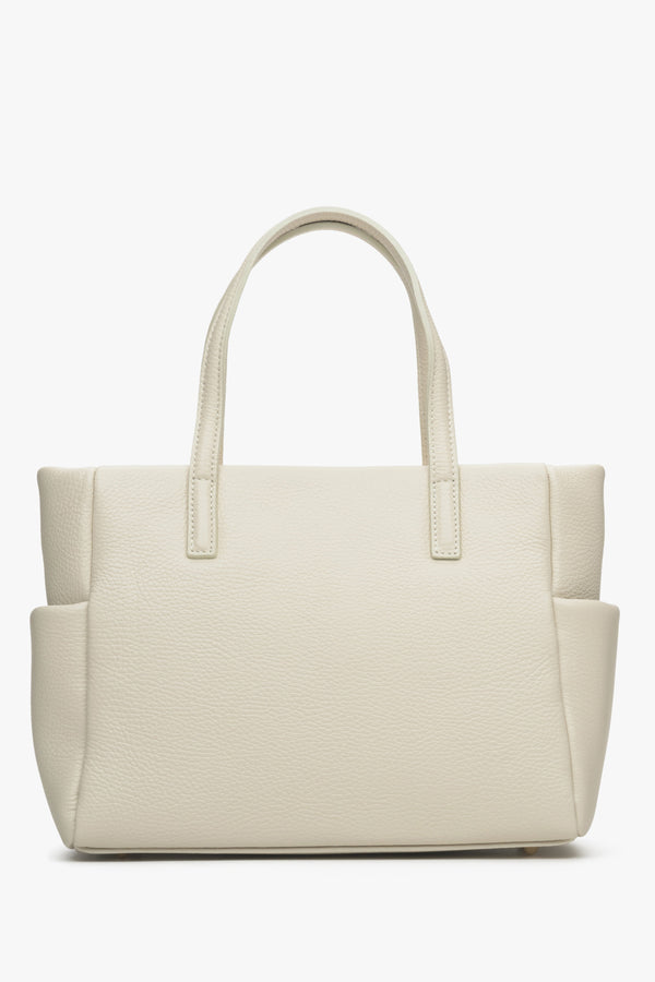 Women's light beige shopper bag by Estro.