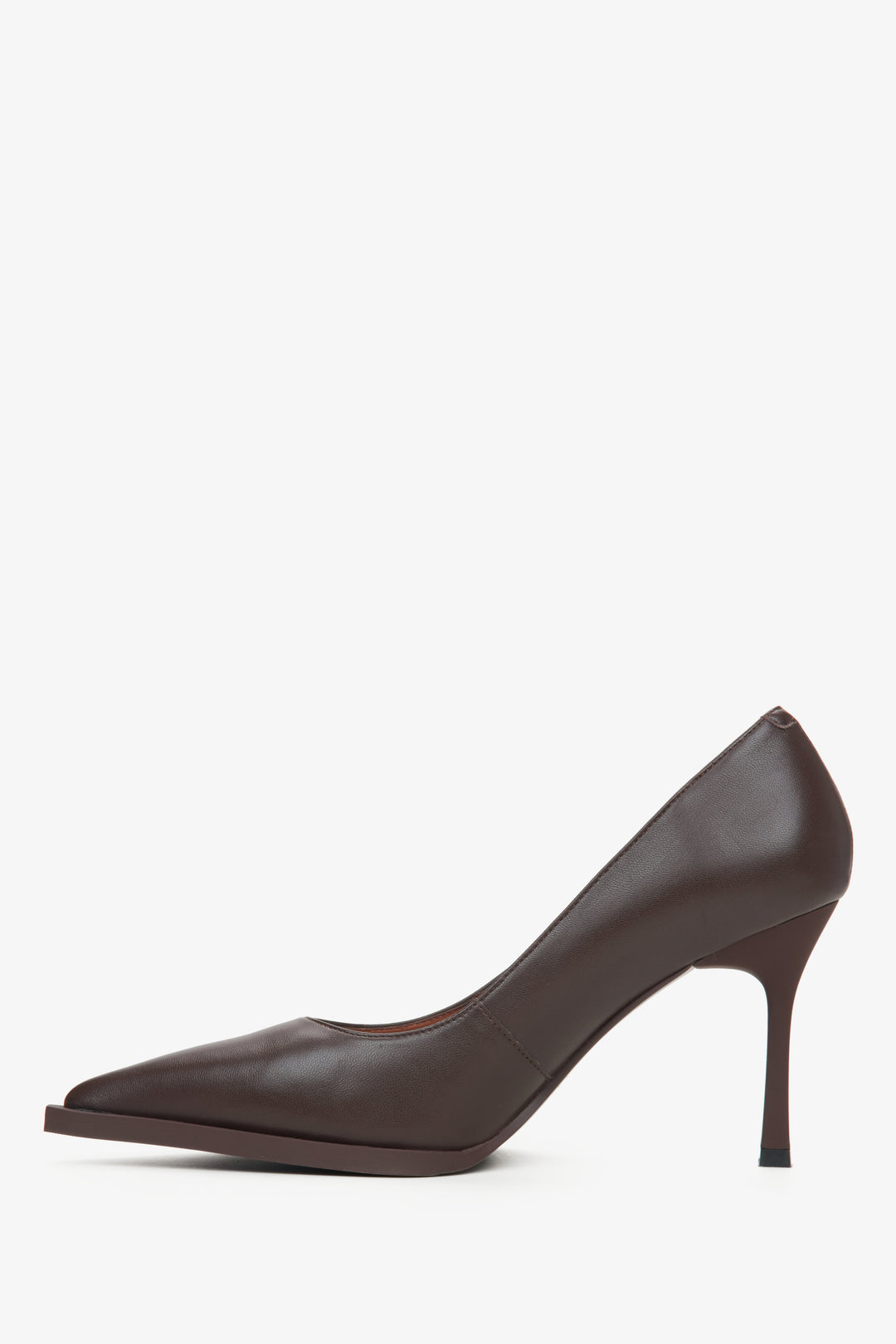 Women's dark brown leather pumps by Estro - shoe profile.