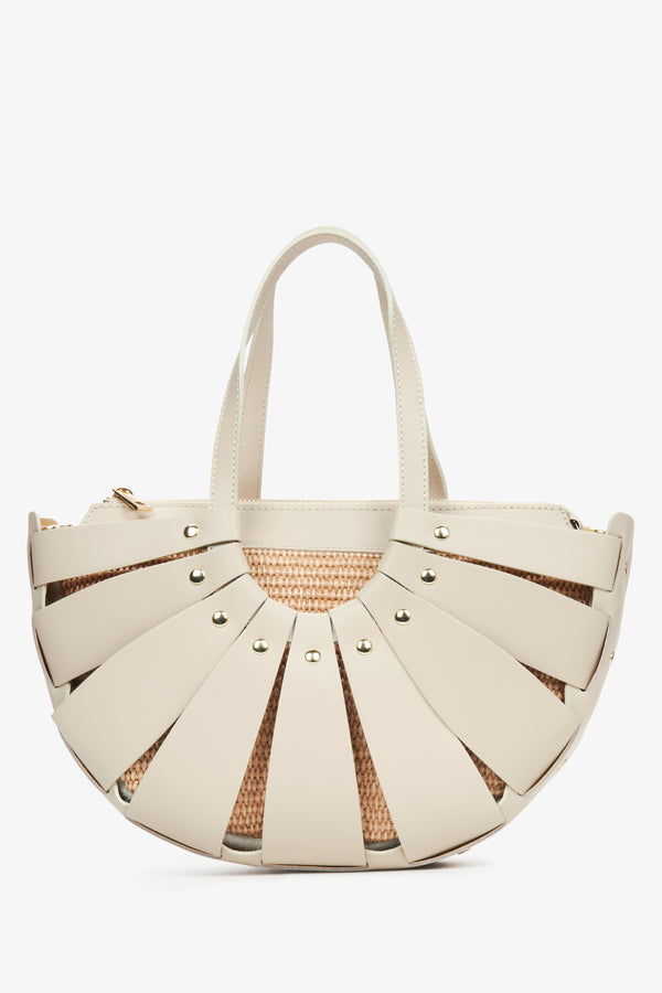 Estro beige leather women's handbag.