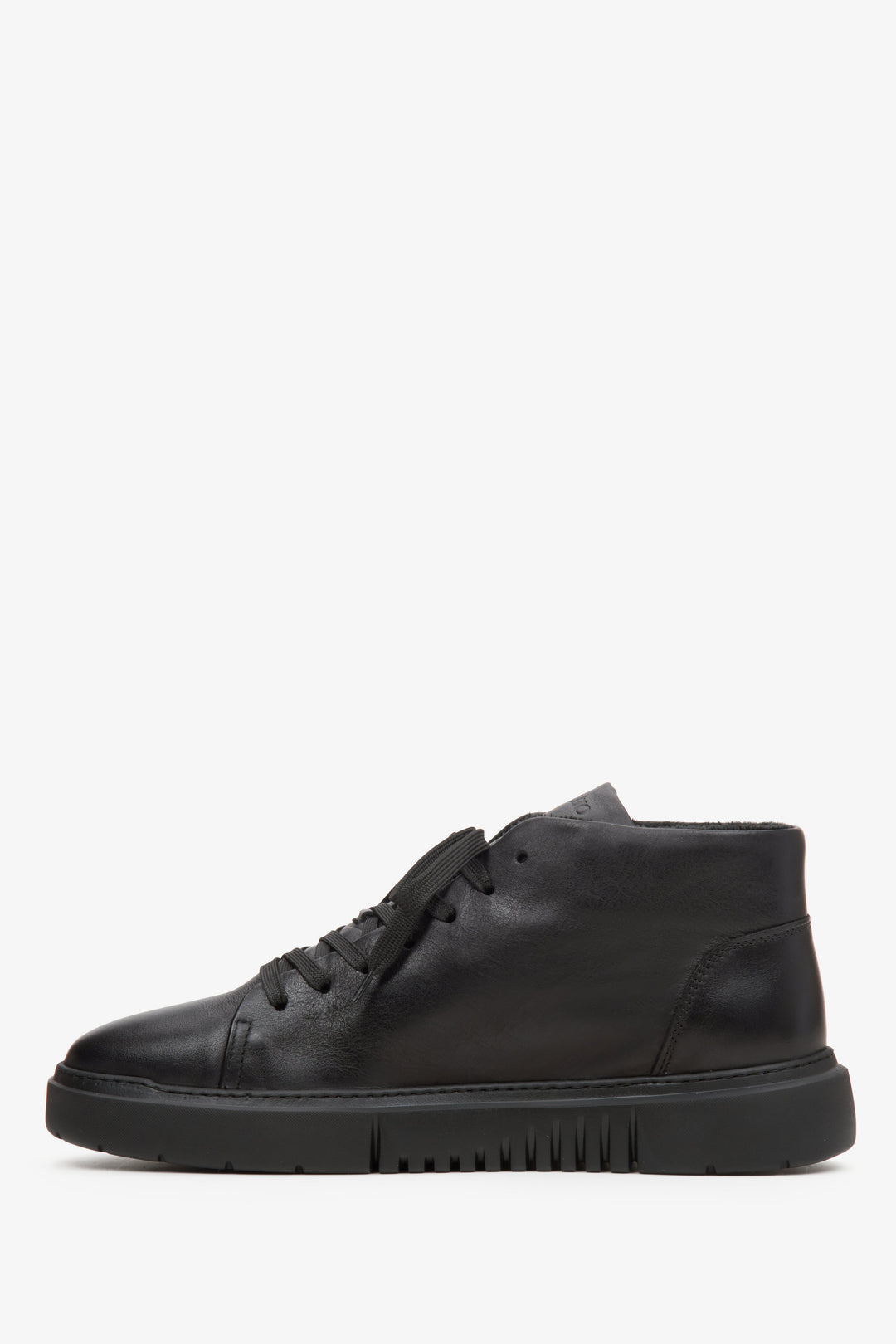 Men's high-top Estro sneakers in black - shoe profile.