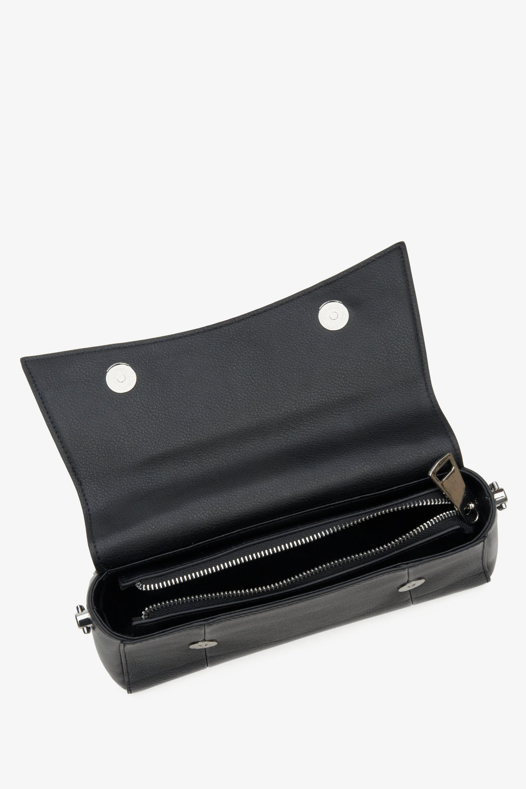 Women's leather, black shoulder bag by Estro - close-up of the interior.