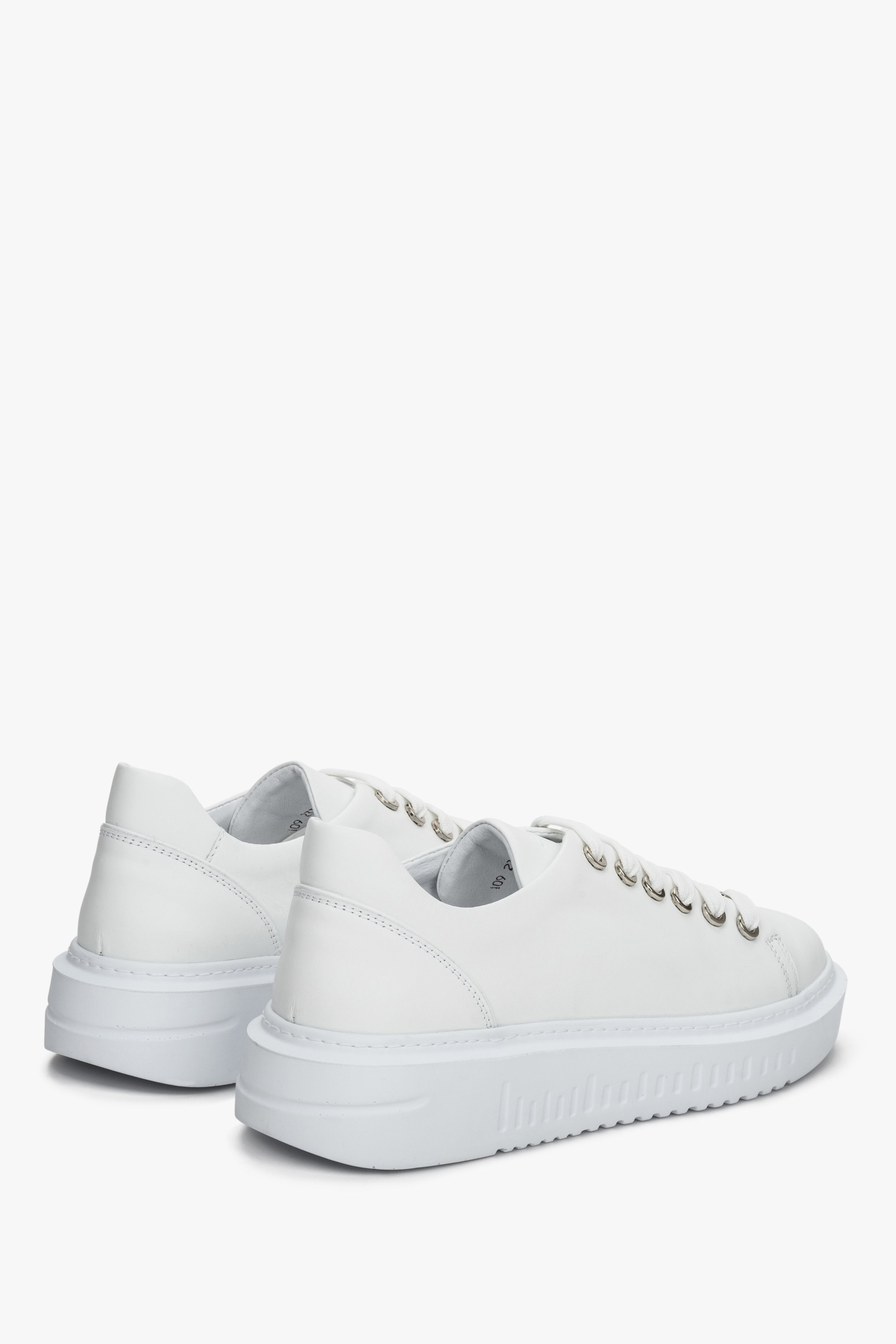 Women's White Low-Top Leather Sneakers Estro ER00111060