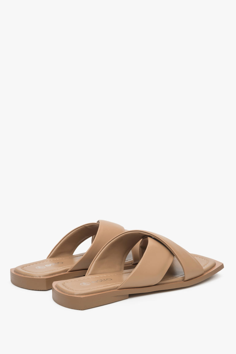 Women's light brown slide sandals, Estro brand.