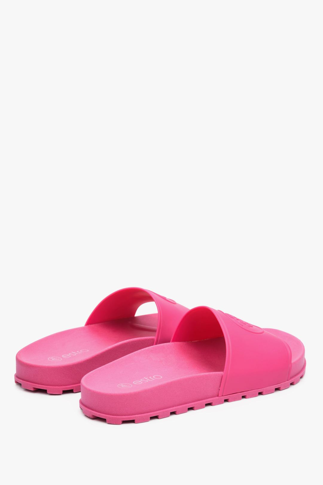 Women's pink rubber flip-flops for fall/spring by Estro.