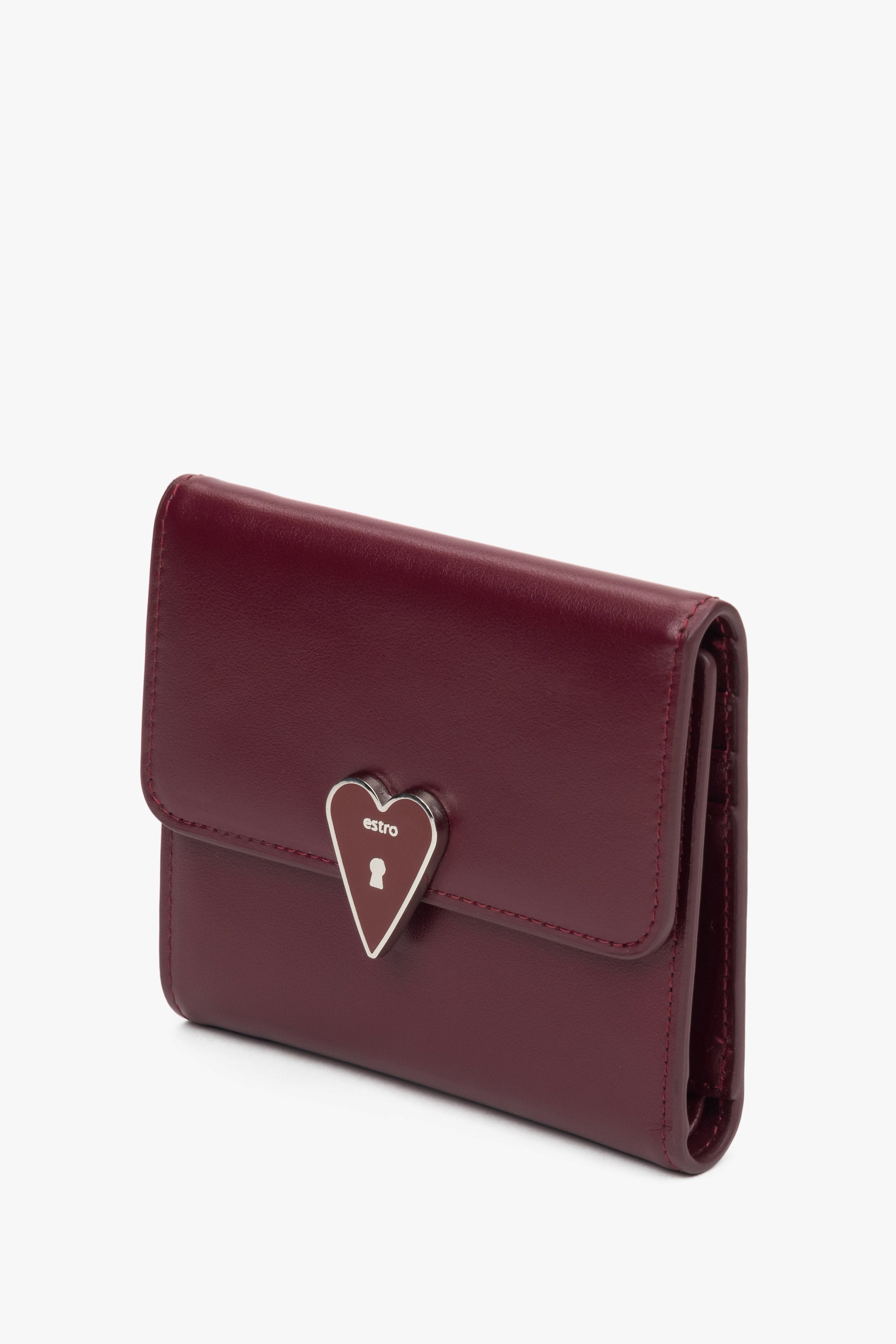 Estro Women's Compact Wallet in Burgundy with a Heart-Shaped Clip