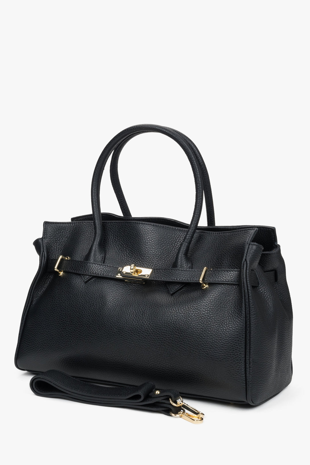 Spacious black handbag made of genuine leather by Estro.