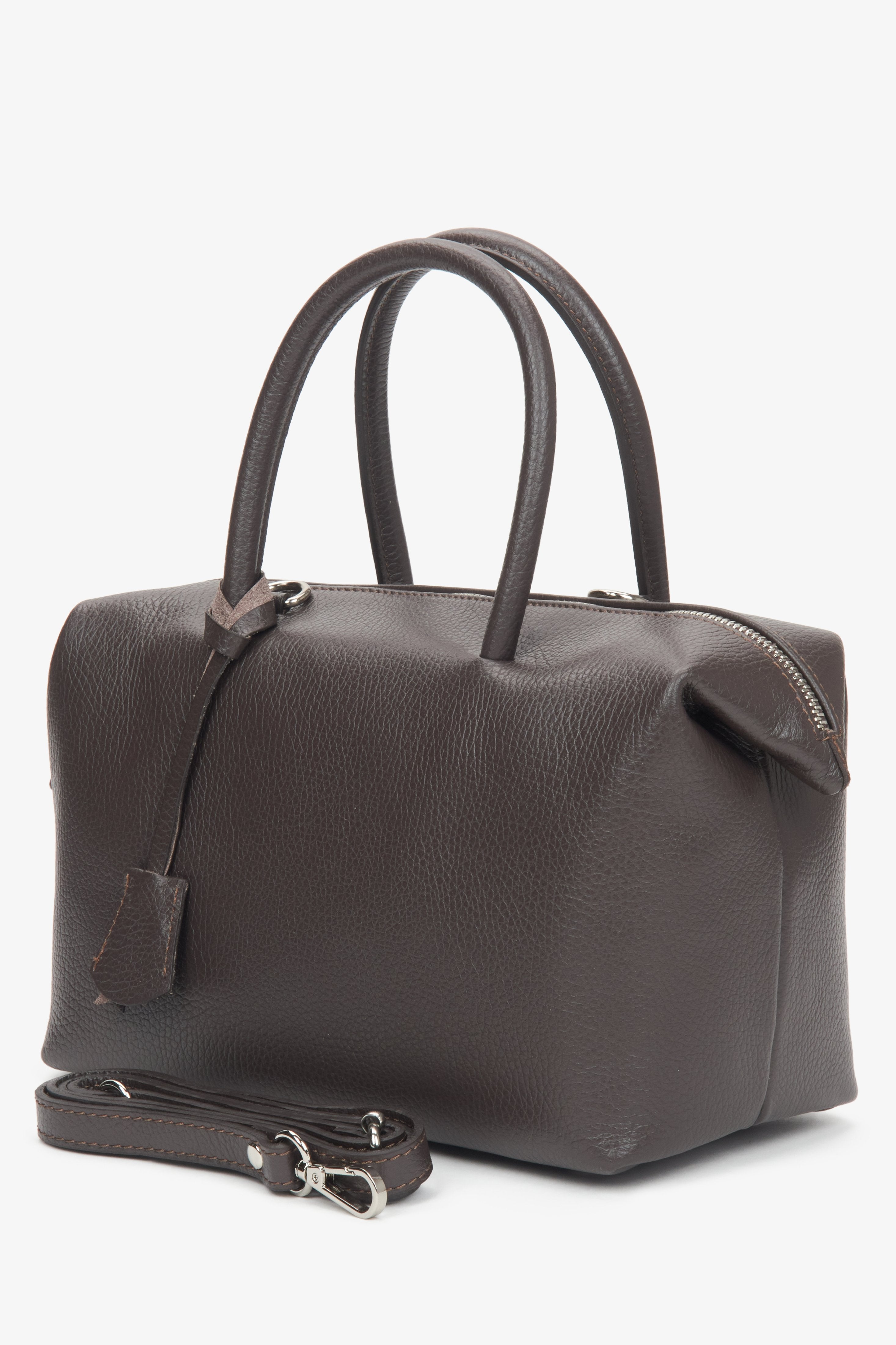 Stylish dark brown women's satchel handbag, made of the highest quality premium Italian natural leather, from the Estro brand.