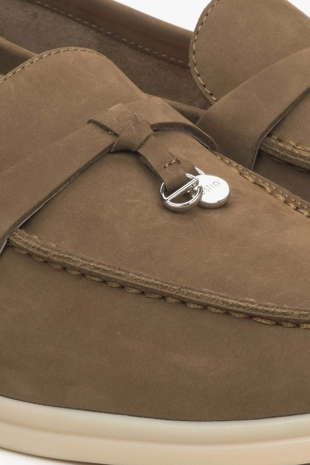 Women's brown tassel loafers made with nubuck - details.