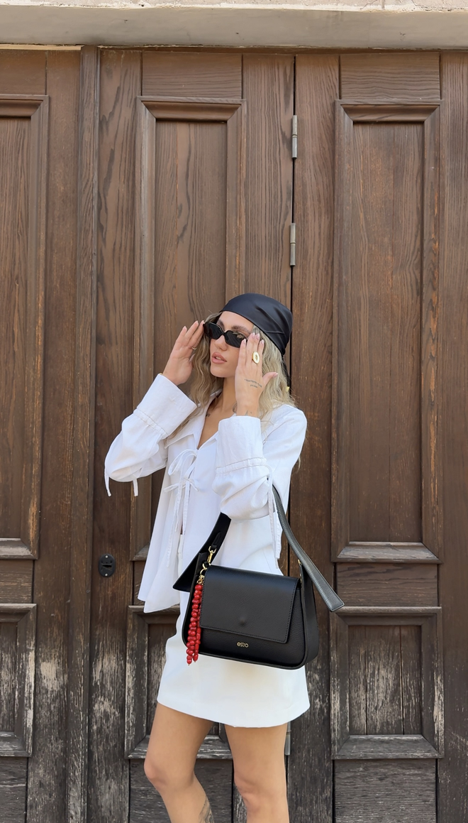 Women's Black Shoulder Bag made of Italian Genuine Leather Estro ER00116348.