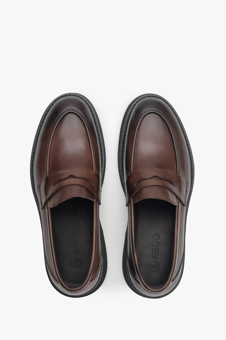 Men's dark brown Estro loafers made of genuine leather - top view presentation of the model.