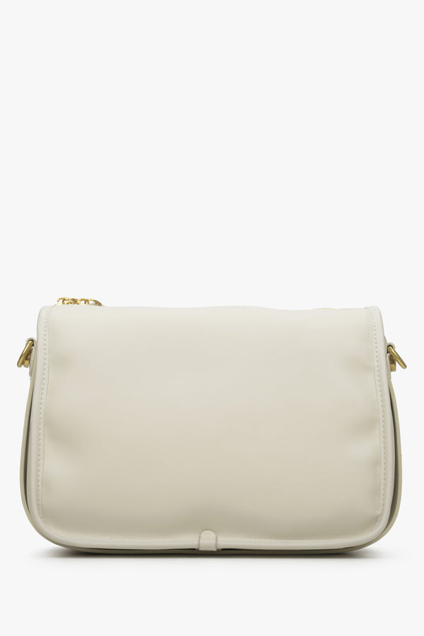 Estro women's light beige leather shoulder bag - perfect for spring and summer.