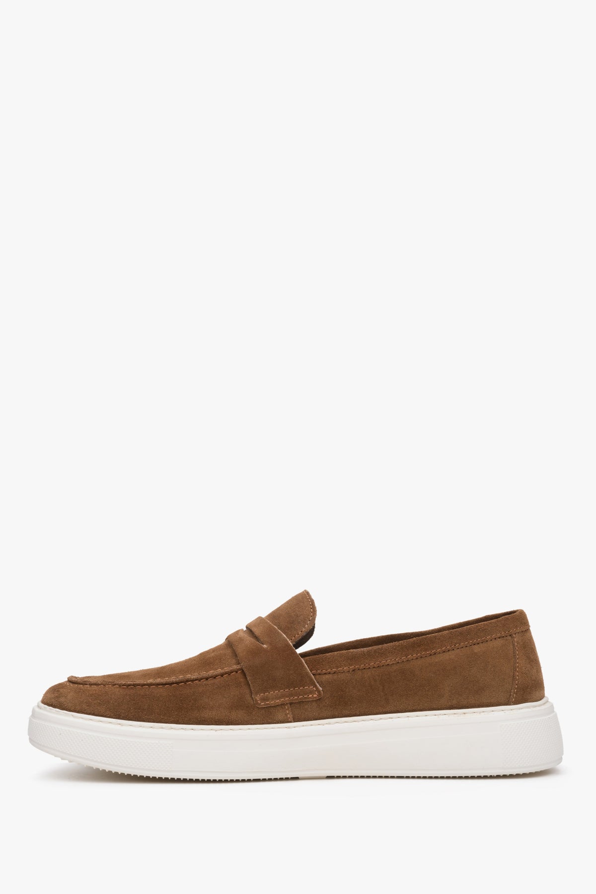 Men's brown suede moccasins by Estro - side profile shoe presentation.