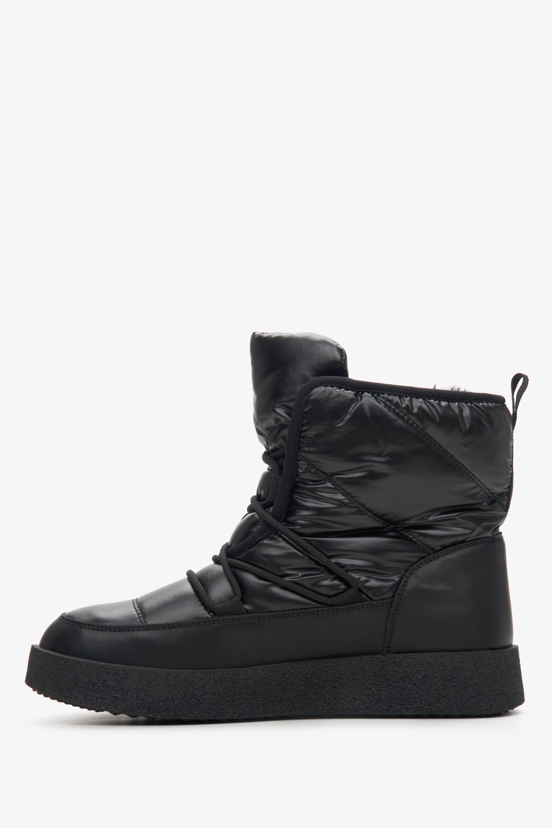 Women's black snow boots with a glossy finish by Estro - side view of the shoe.