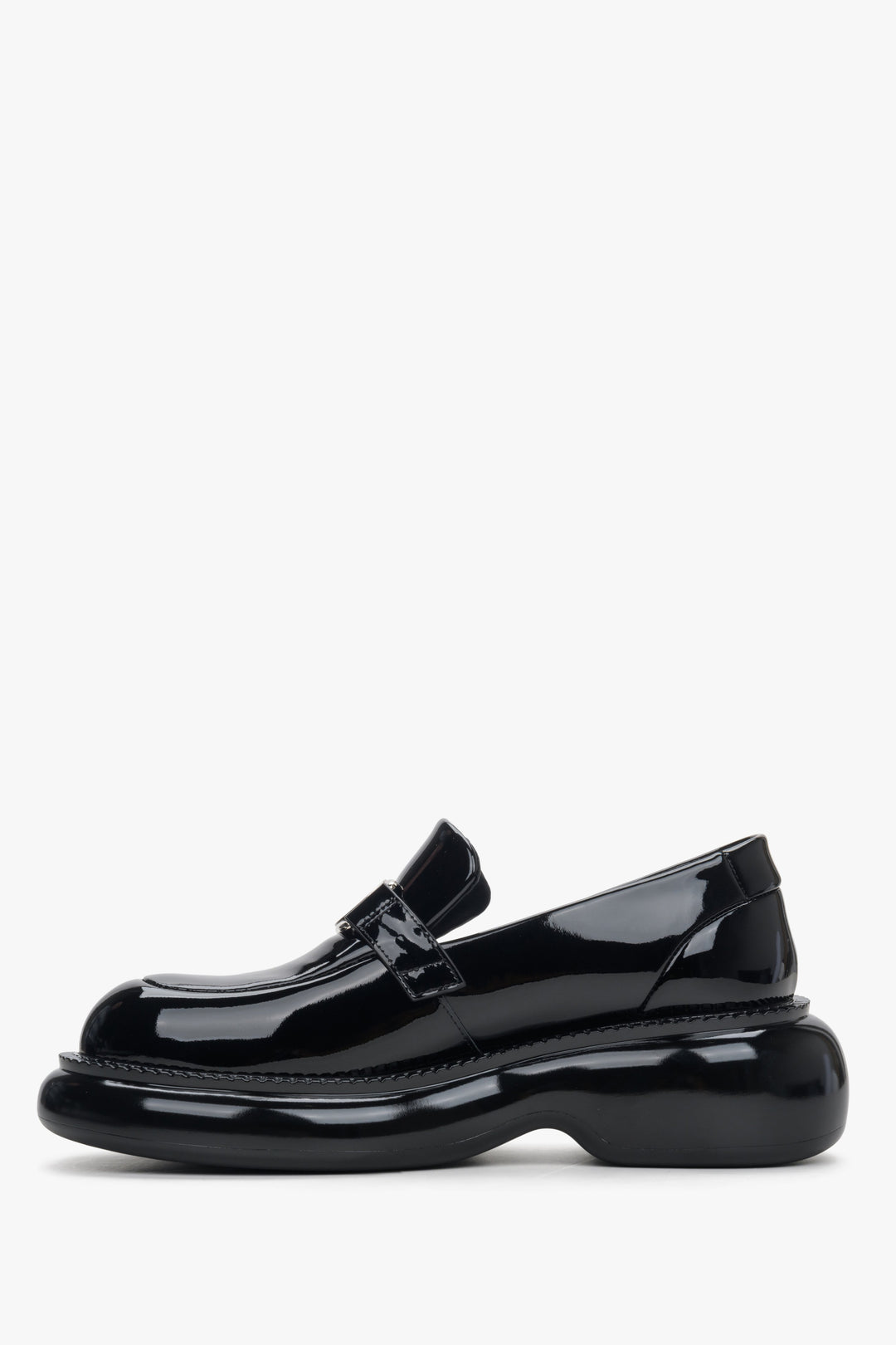 Women's elegant black patent leather loafers Estro - shoe sideline.