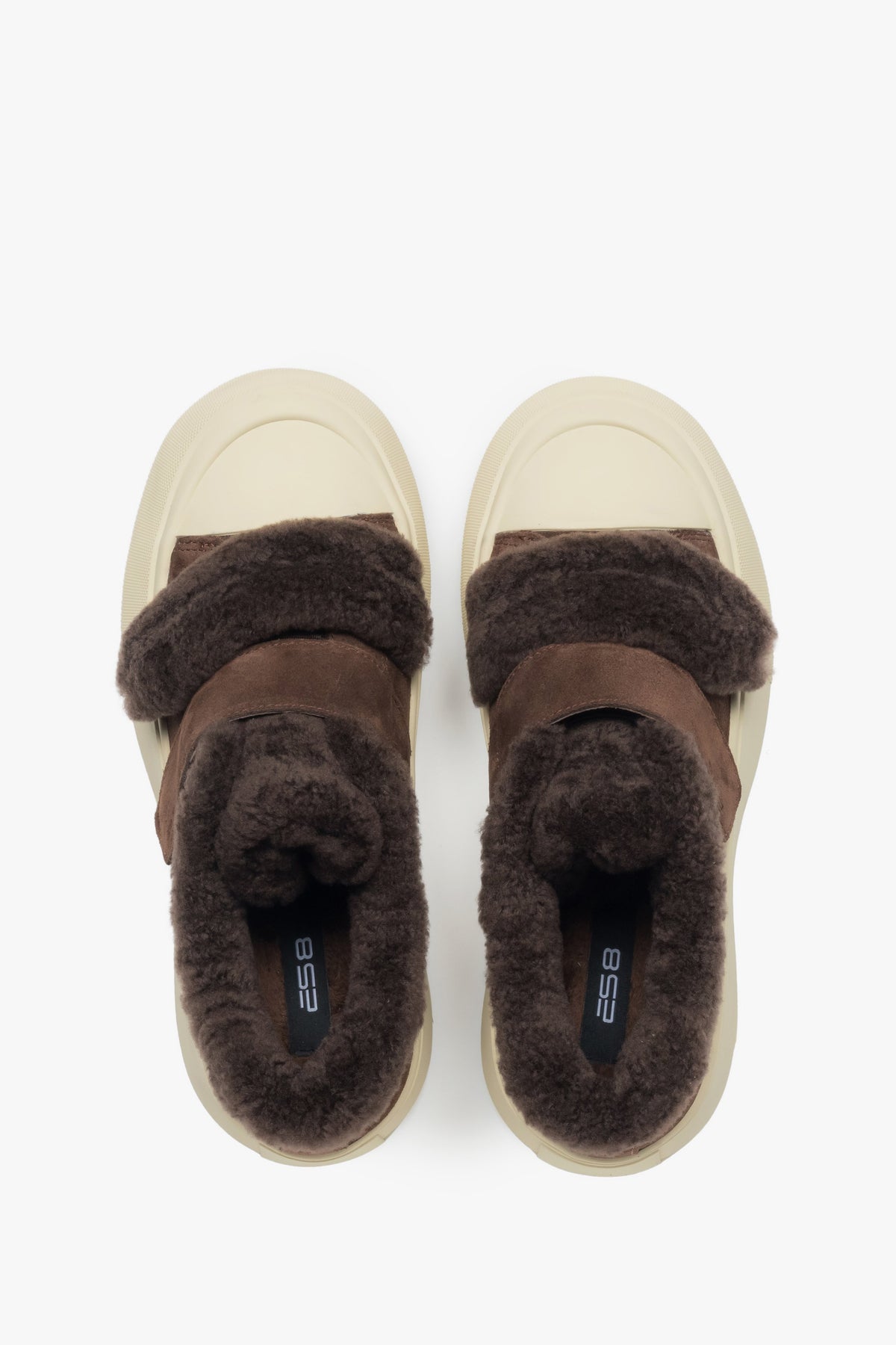 ES8: women's dark brown low-top sneakers featuring a genuine velour upper and a cozy fur lining.