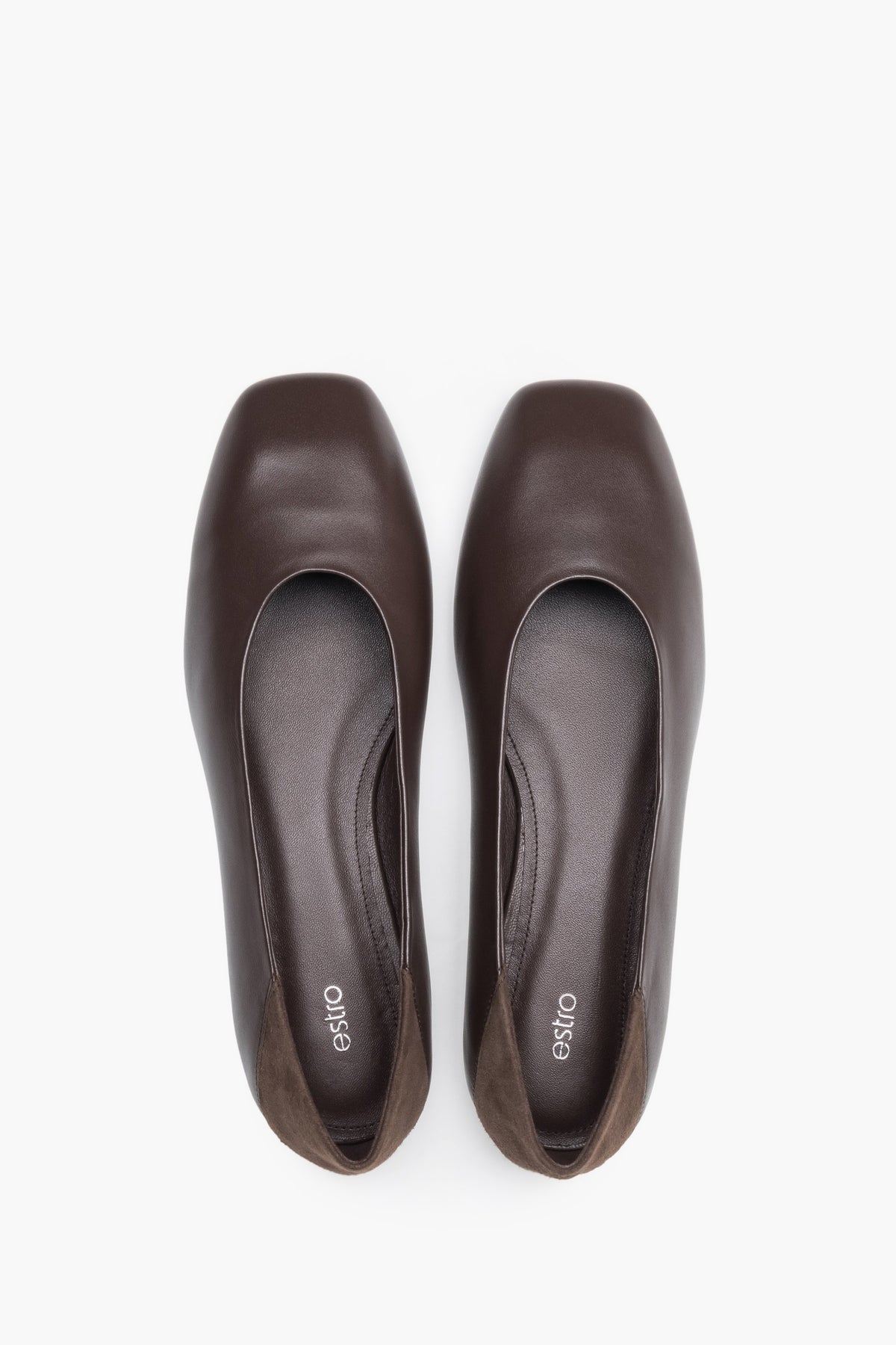 Ultimate comfort thanks to a chevro leather insole – softness and breathability with every step.