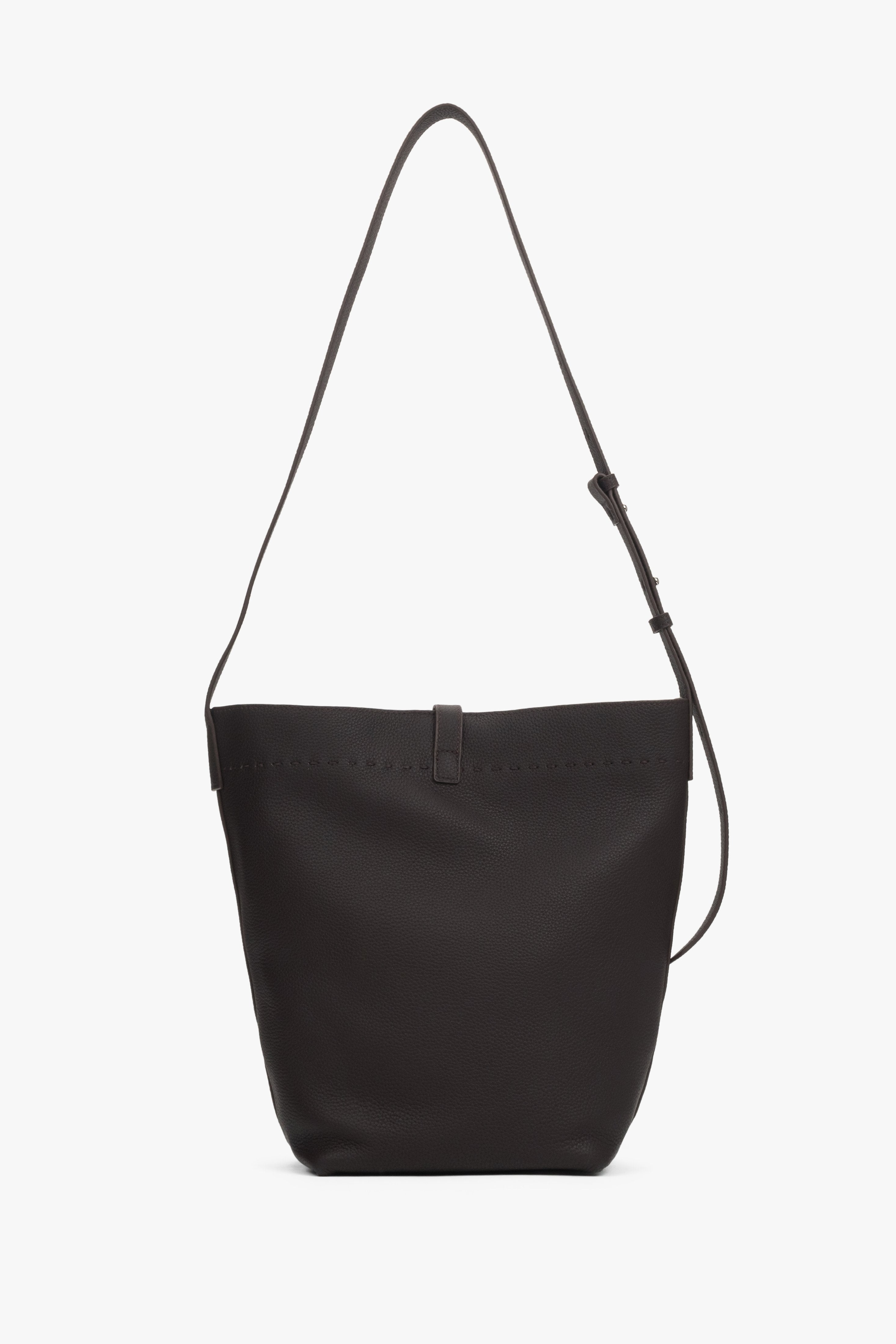 Dark brown bucket bag for women in genuine leather with a shoulder strap, Estro.