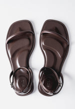 Women’s Dark Brown Leather Flat Sandals Estro ER00119695.