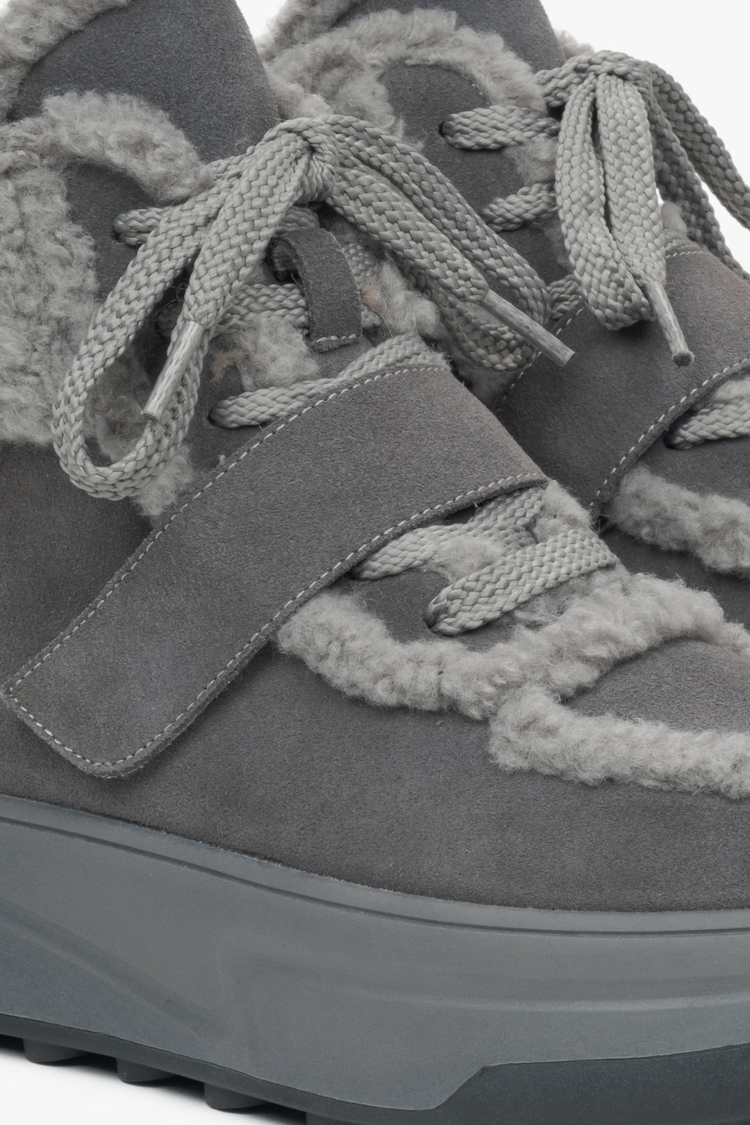 Estro Women's Velour Dark Grey Ankle Boots for Winter with Cozy Wool Lining - details.