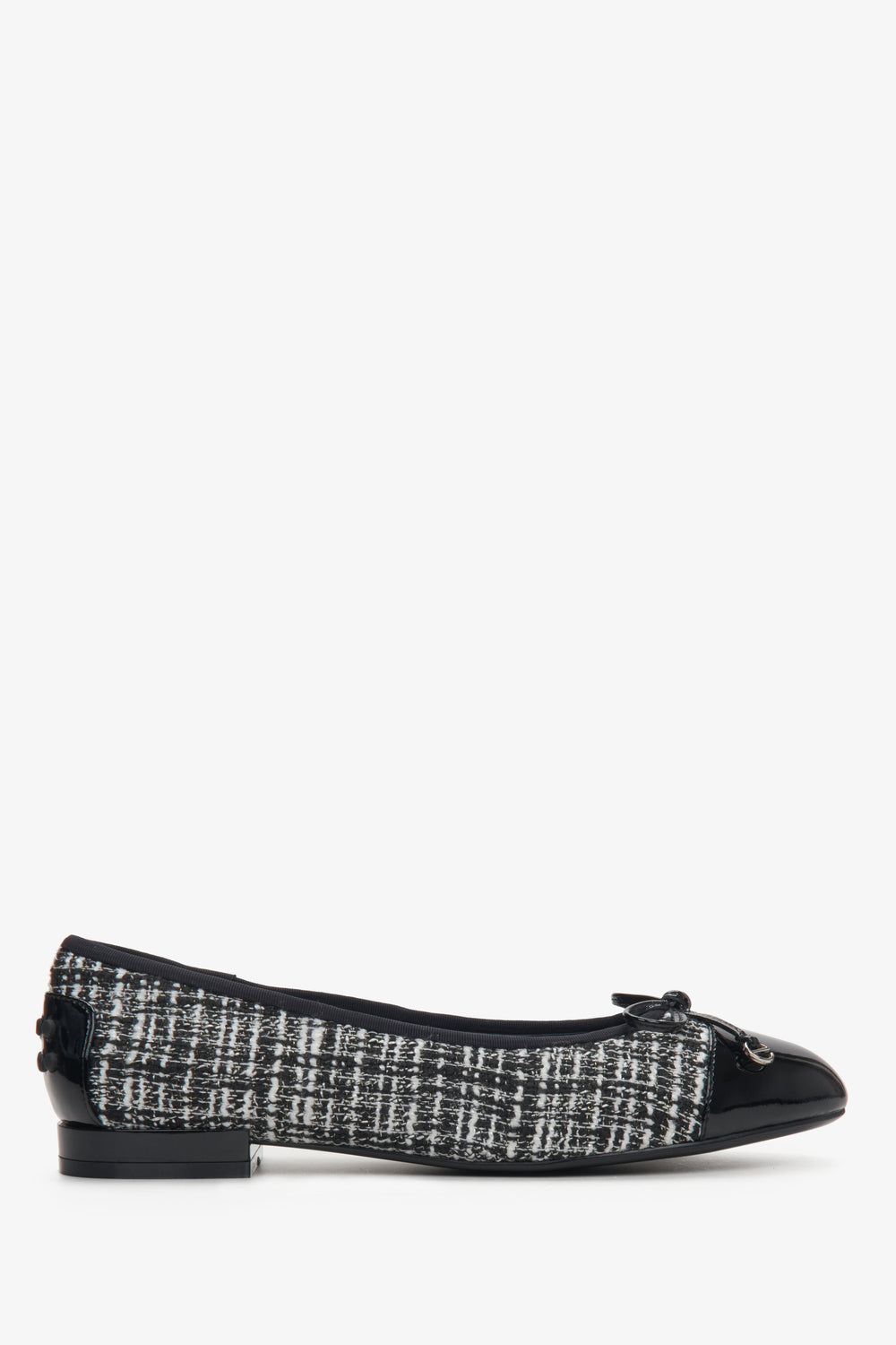 Women's ballet flats in black and white combined materials by Estro - shoe profile.