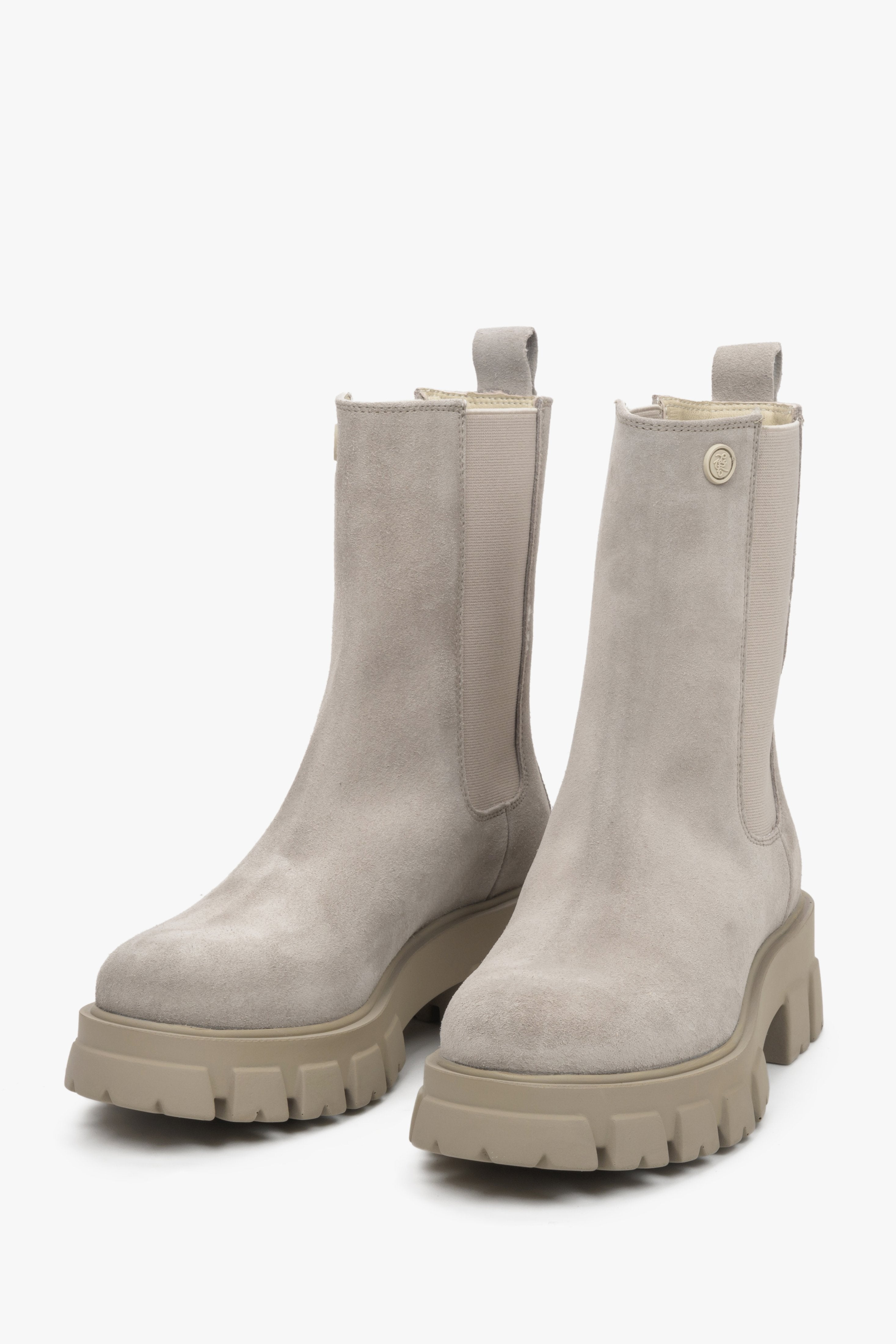 Grey velour Estro women's ankle boots for fall - close-up of the shoe's toe and side seam.