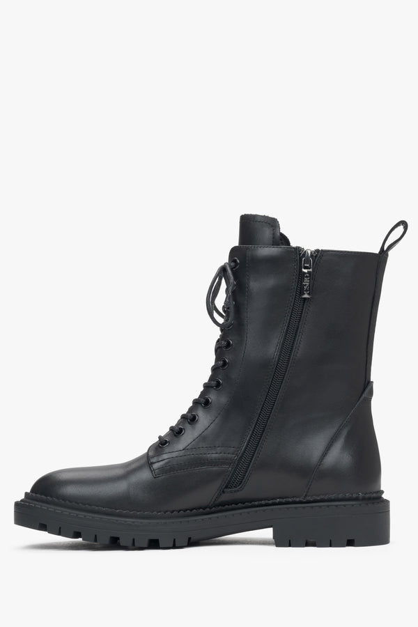 Black leather women's ankle boots Estro - side profile of the shoe.