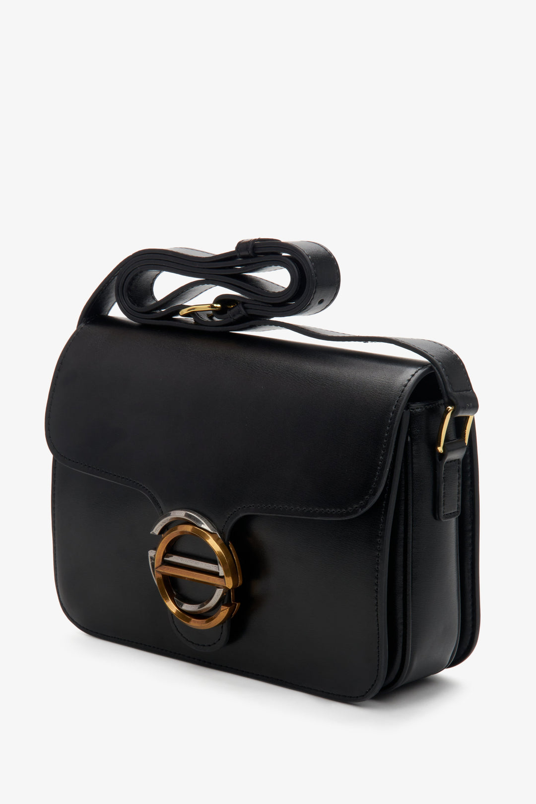Women's black small leather bag by Estro.