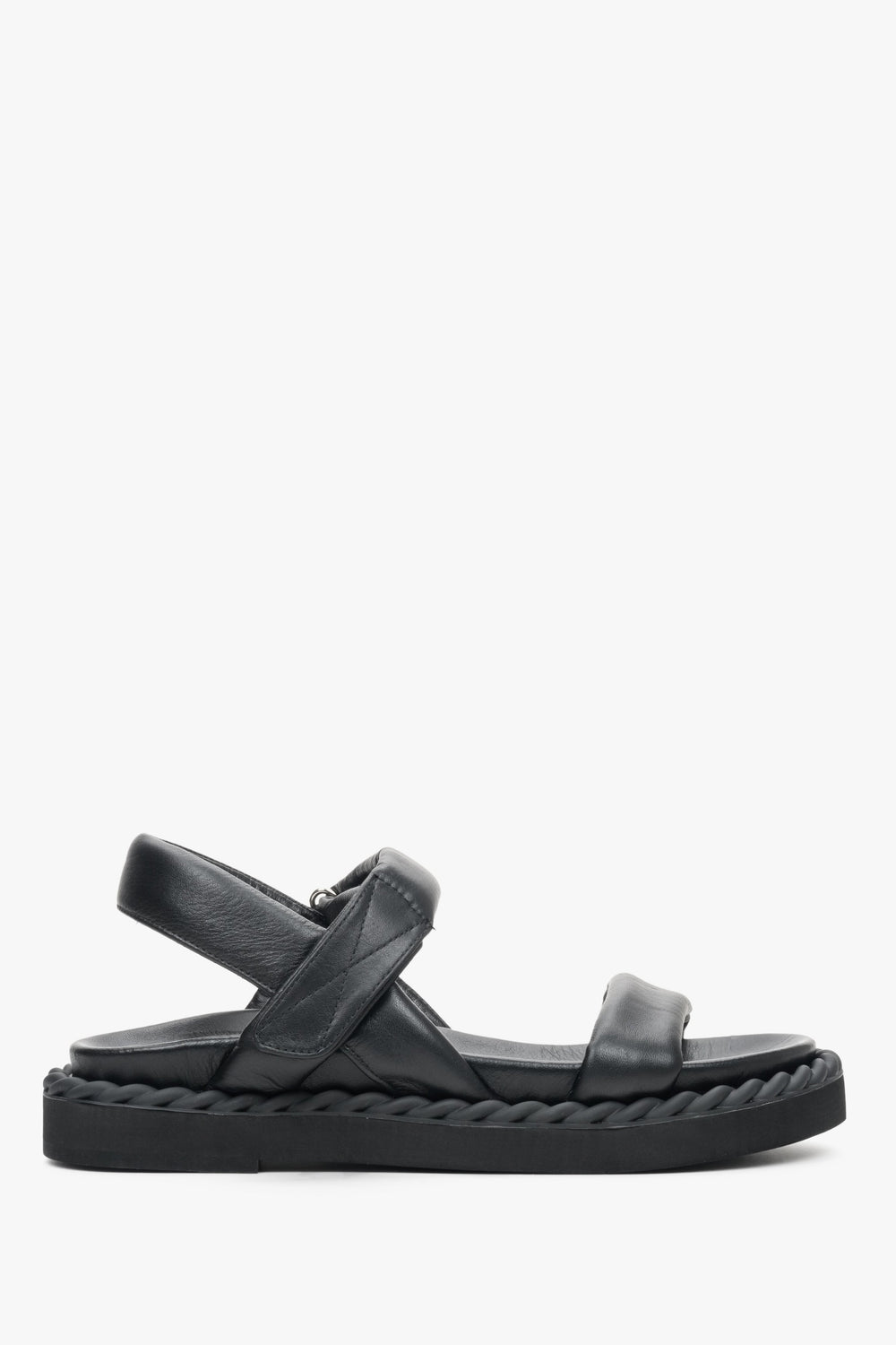 Women's Black Leather Flat Sandals Estro ER00111201.