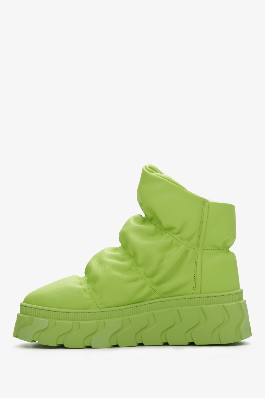 Genuine leather and fur women's snow boots in green - shoe profile.