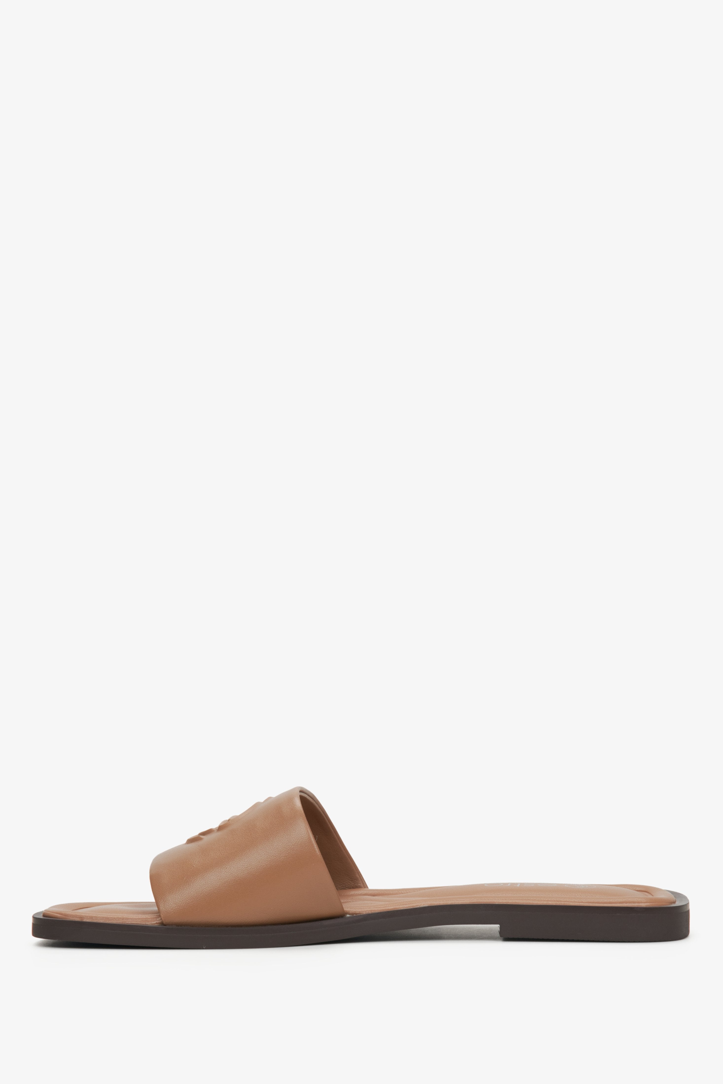 Estro women's brown leather slides - shoe profile.