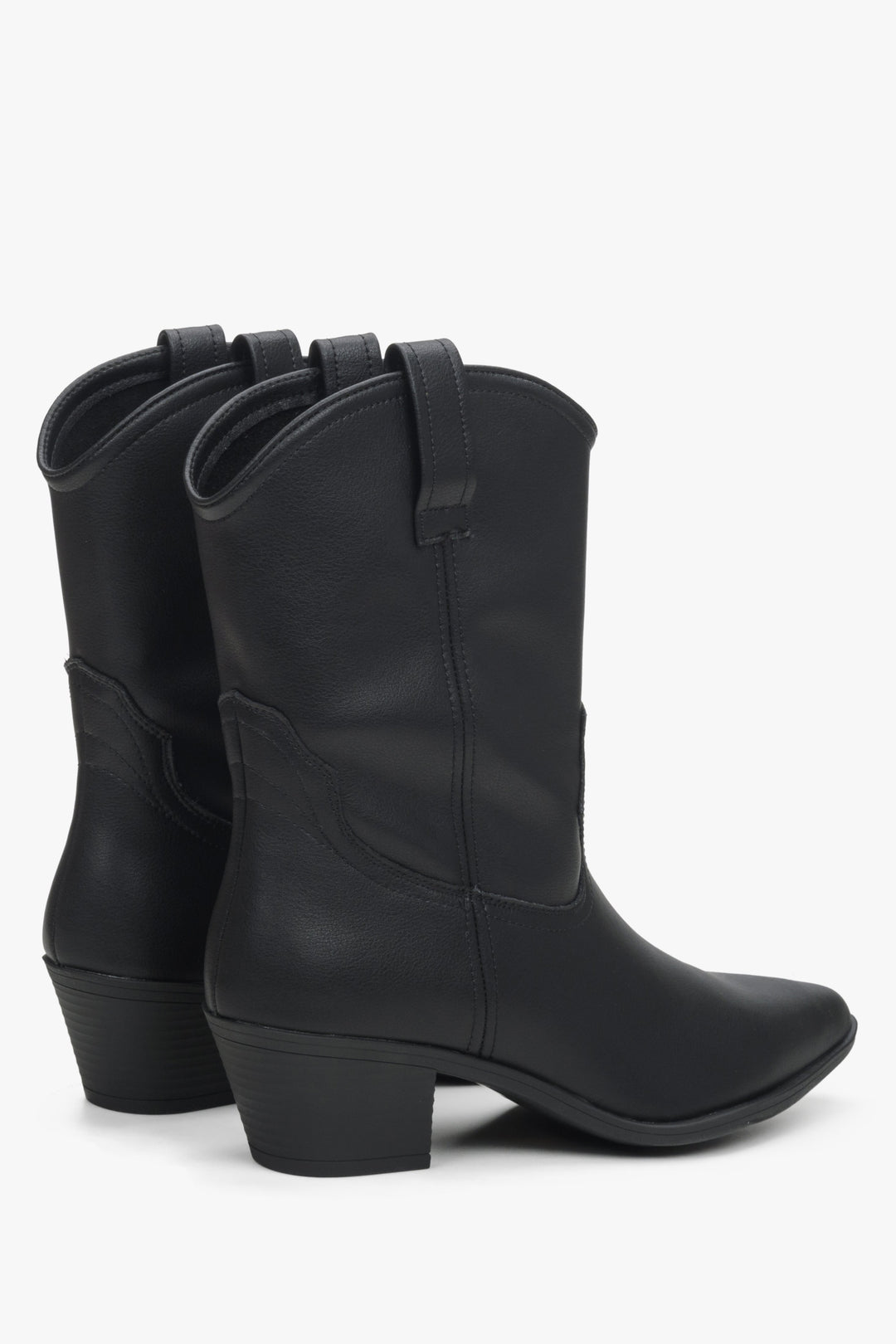 Women's black Cowboy boots - presentation of a shoe toe and sideline.
