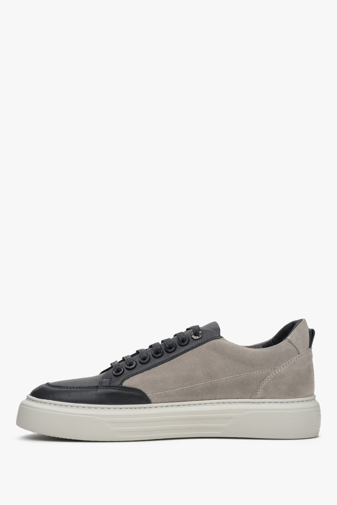 Estro men's lace-up grey-black sneakers - shoe profile.