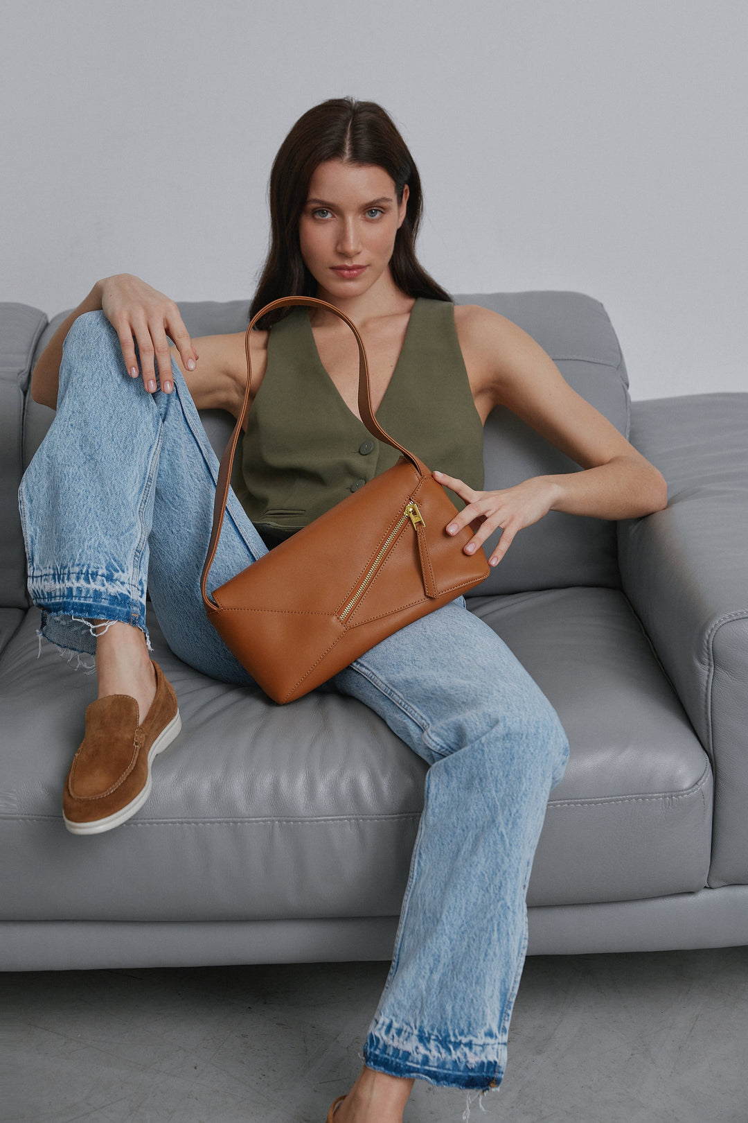 Women's Small Brown Handbag made of Genuine Leather Estro ER00112471.