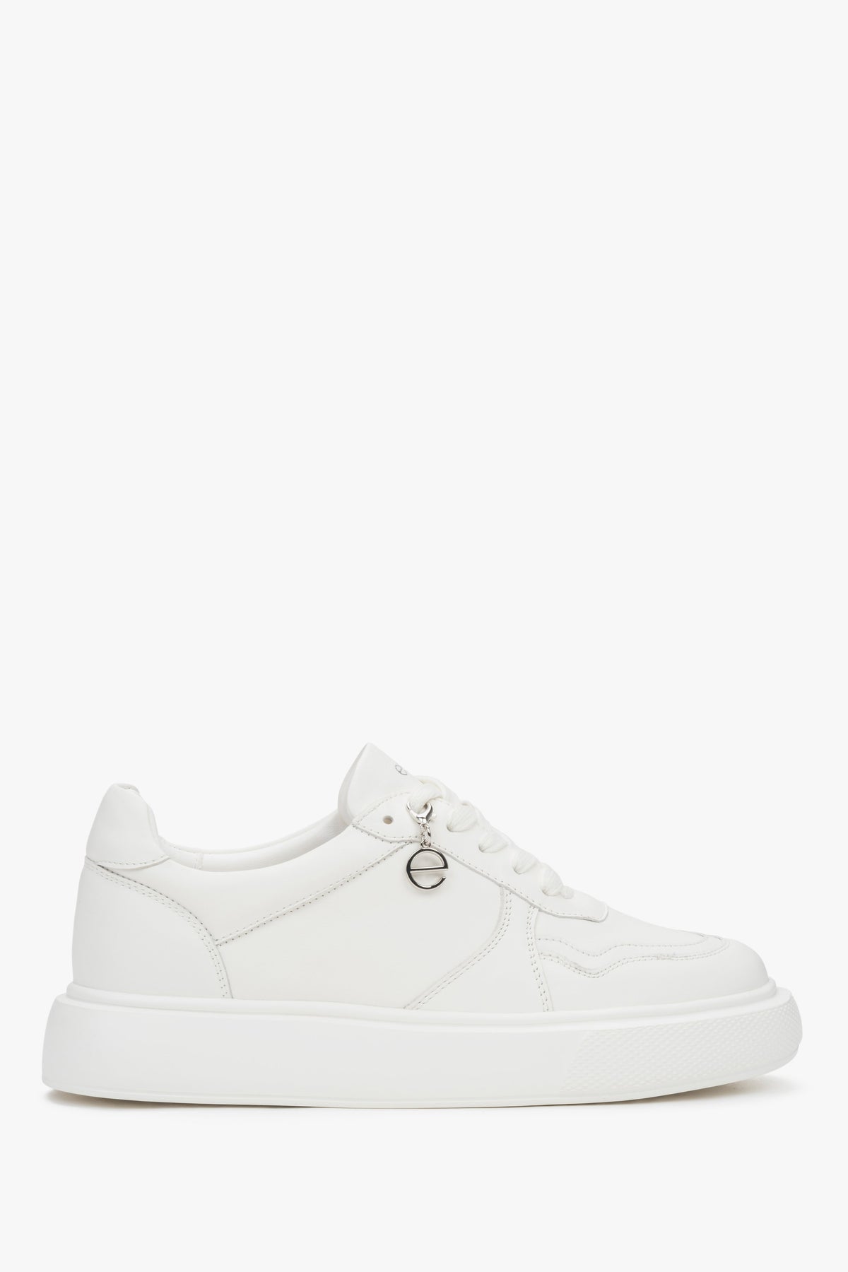 Women's White Leather Sneakers with a Flexible Sole Estro ER00117140.
