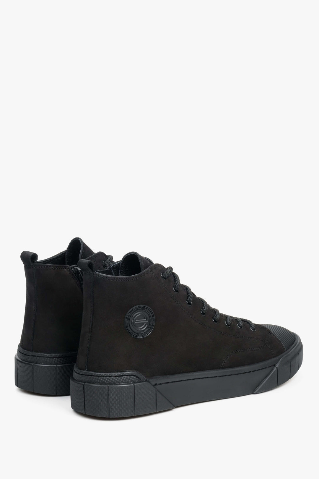 High-top black men's lace-up sneakers by Estro.