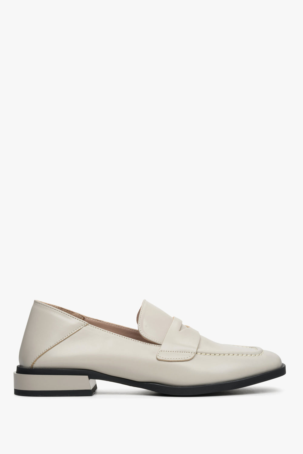 Women's Beige Leather Loafers with a Low Heel Estro ER00112825.