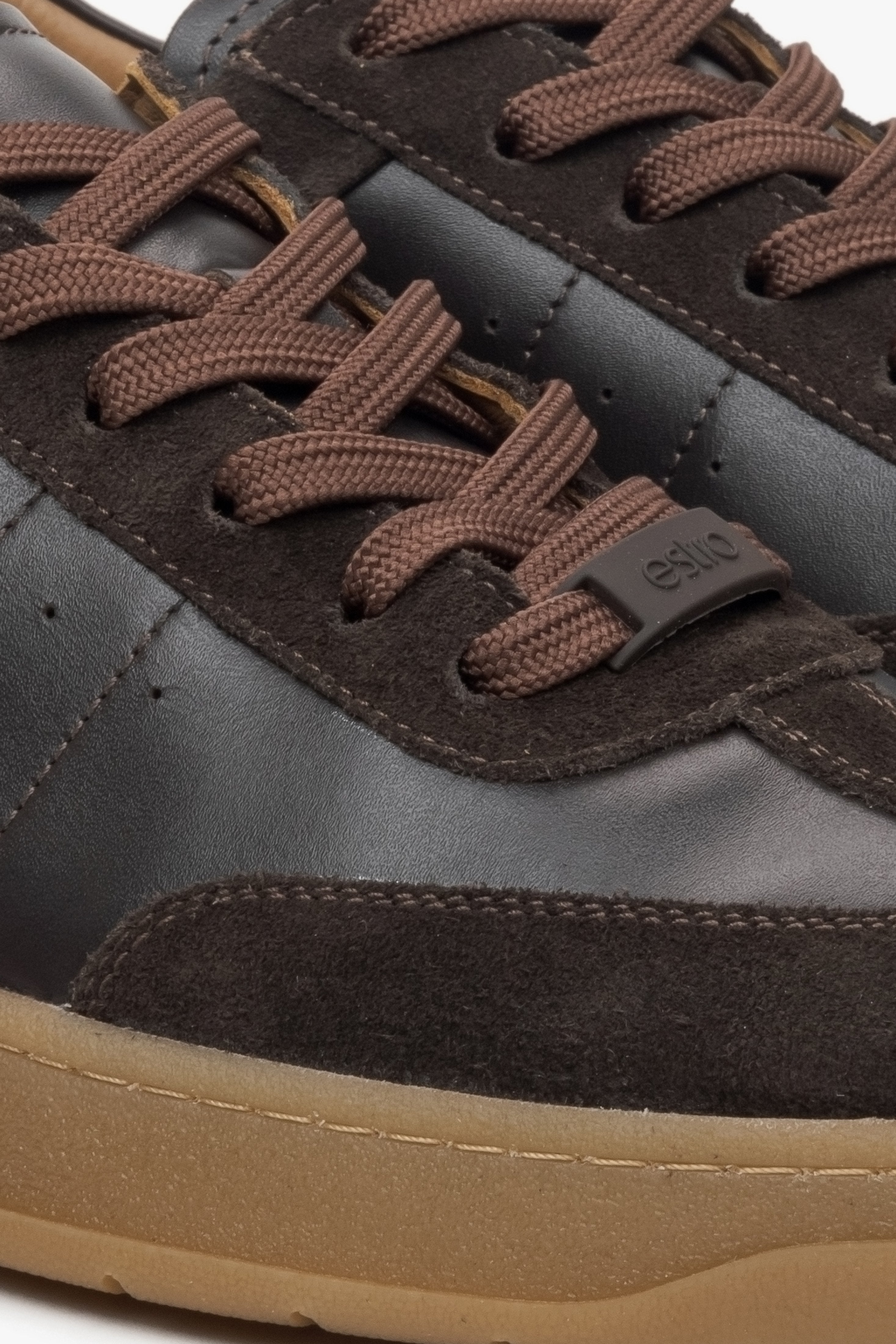 Brown leather and velour women's sneakers Estro - close-up on the details.