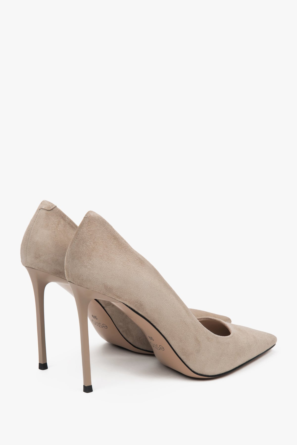 Elegant beige pumps made of genuine velour with a high heel.