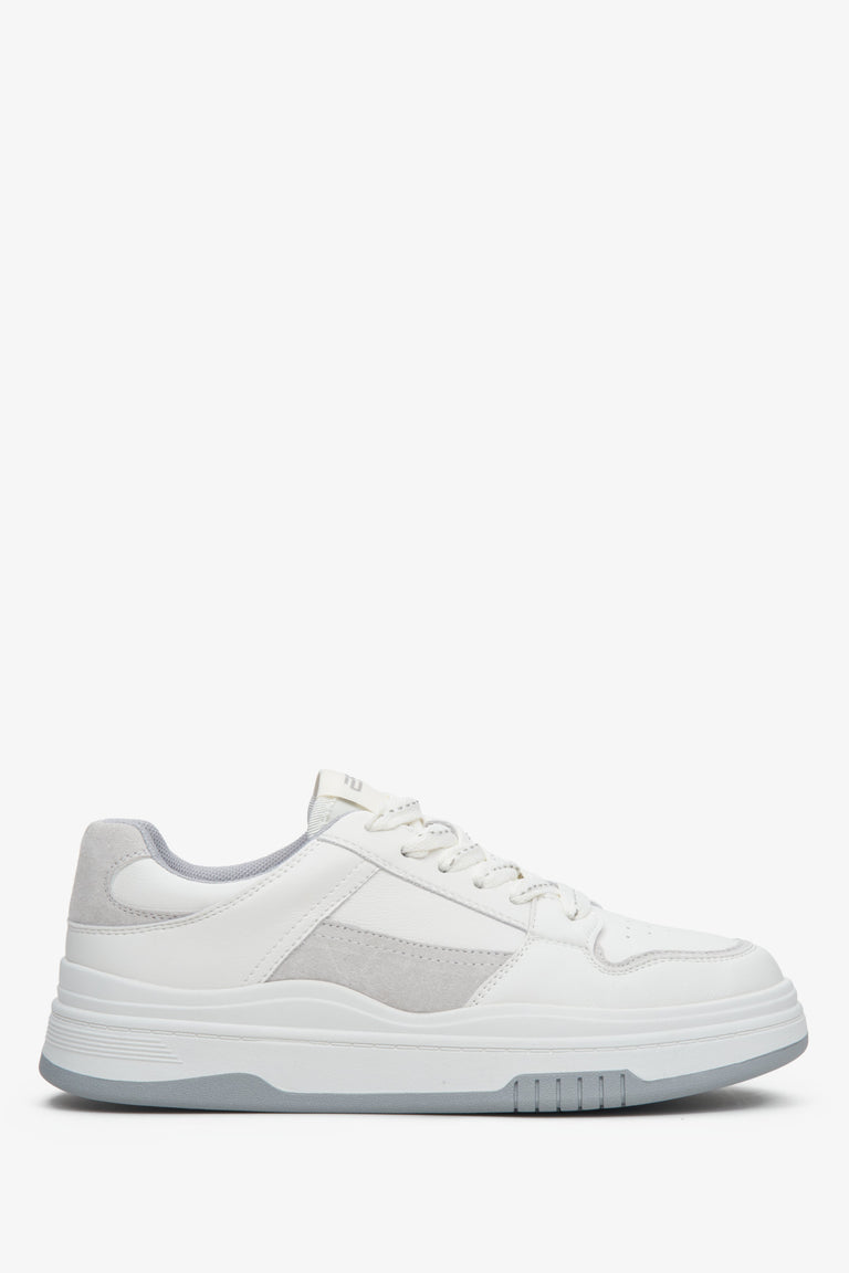 Sophisticated Women's white and grey leather sneakers.