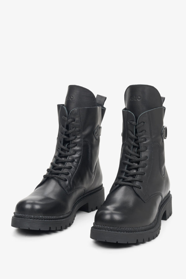 Estro brand black leather women's lace-up boots - close-up on the front part of the shoe.