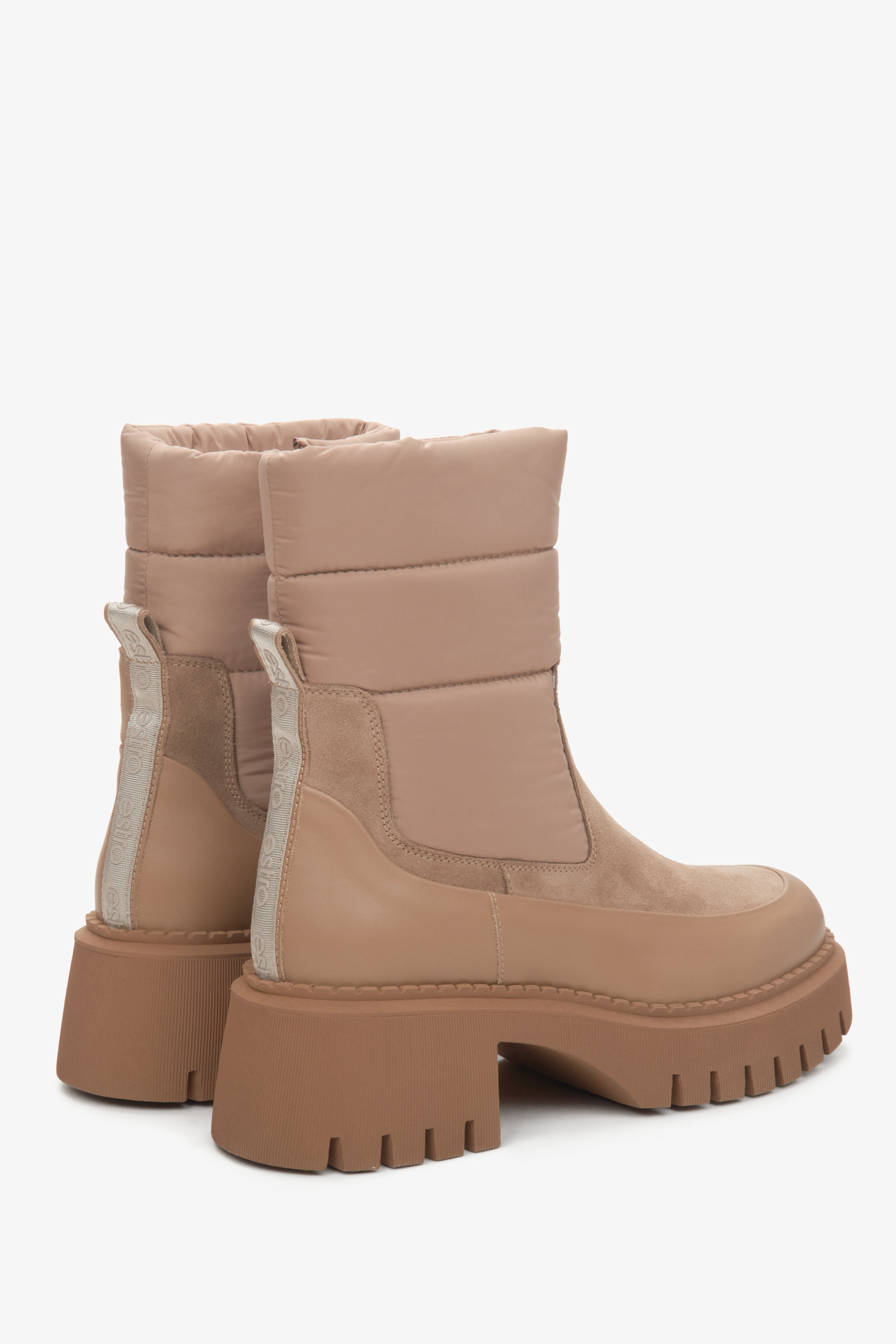 Brown, insulated Estro women's winter ankle boots - close-up on the side profile and back of the boot shaft.