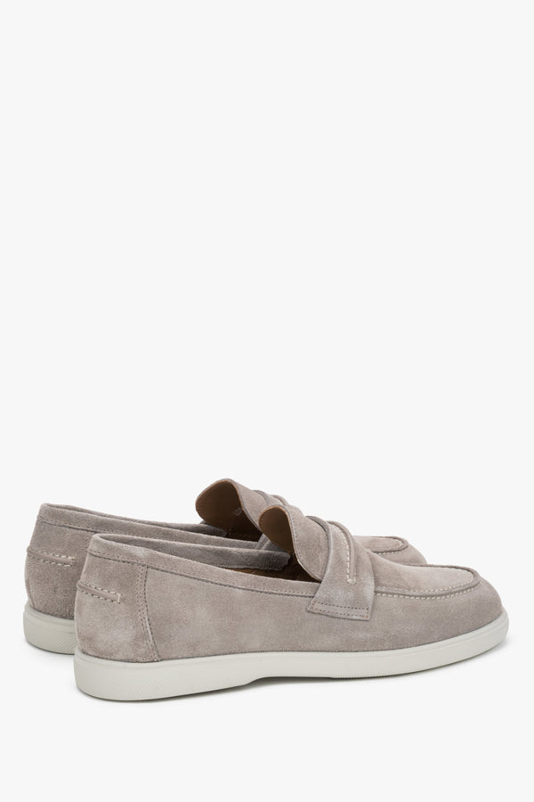 Men's Estro casual loafers in beige, designed in premium Italian genuine velour for everyday style.