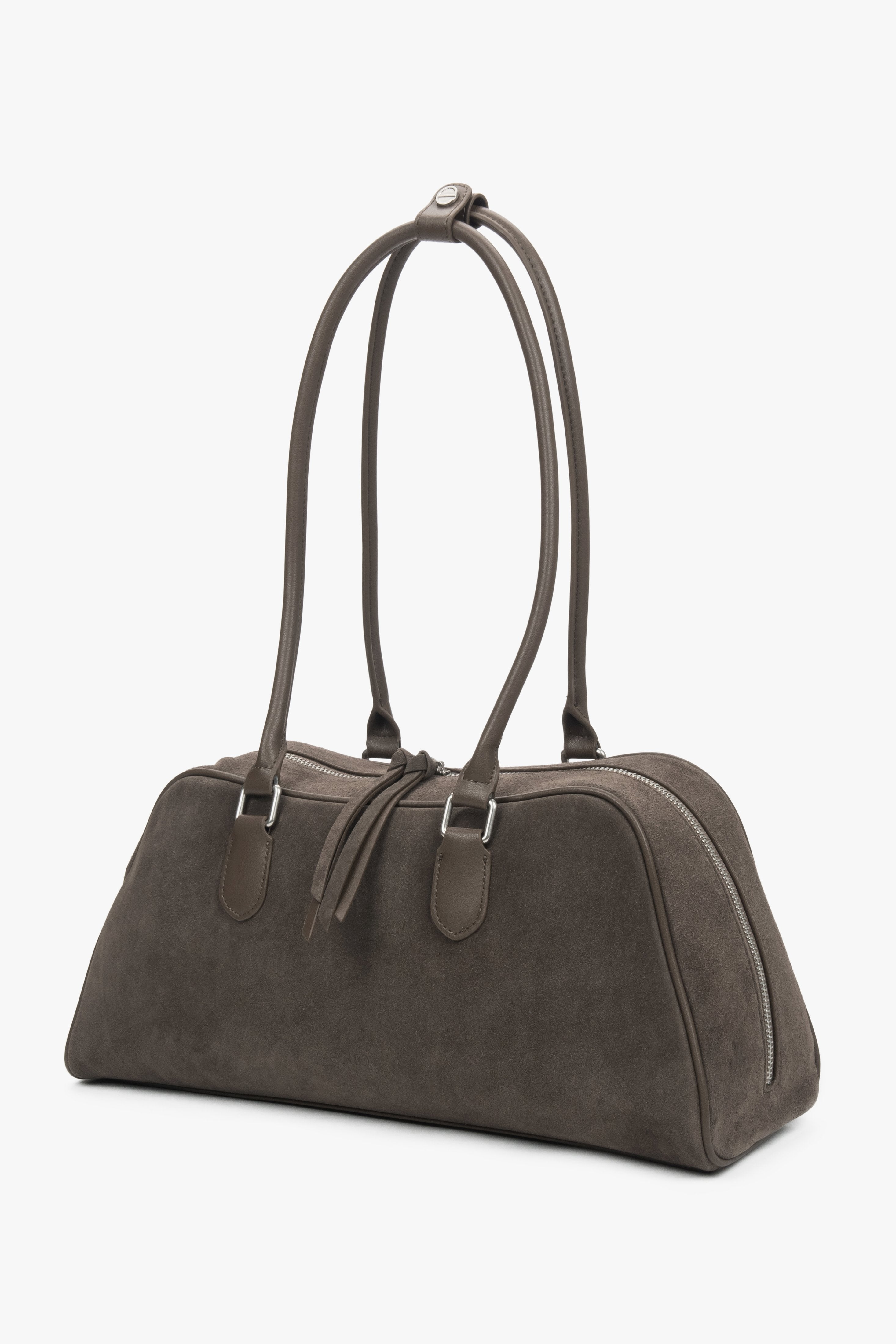 A shoulder bag for women by Estro in beige and grey velour, featuring long handles.