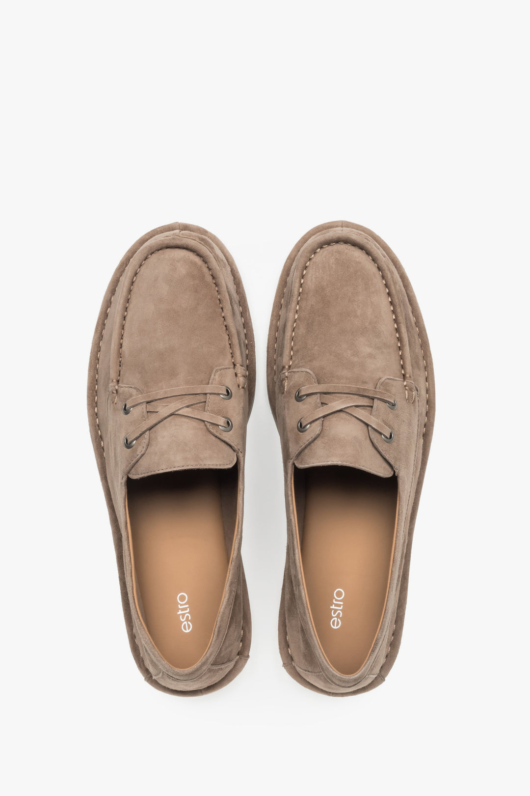 Women's Estro loafers in beige velour and with nautical lacing.